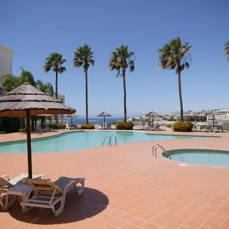 Large Penthouse Near Porto De Mos With Magnificent Views In Lägenhet